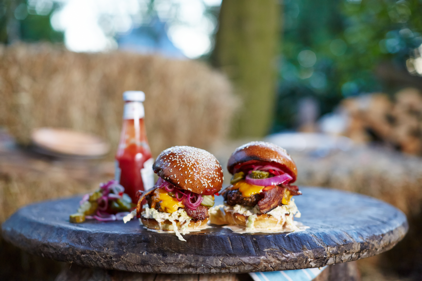 Jamie s Ultimate Burger Jamie Oliver Cookery School London Jamie S Ultimate Burger Jamie Oliver Cookery School London